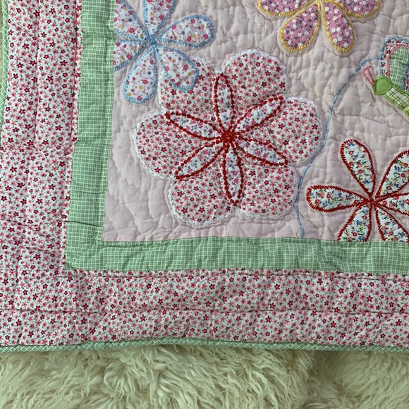 Gorgeous baby quilt - Picture 2 of 3